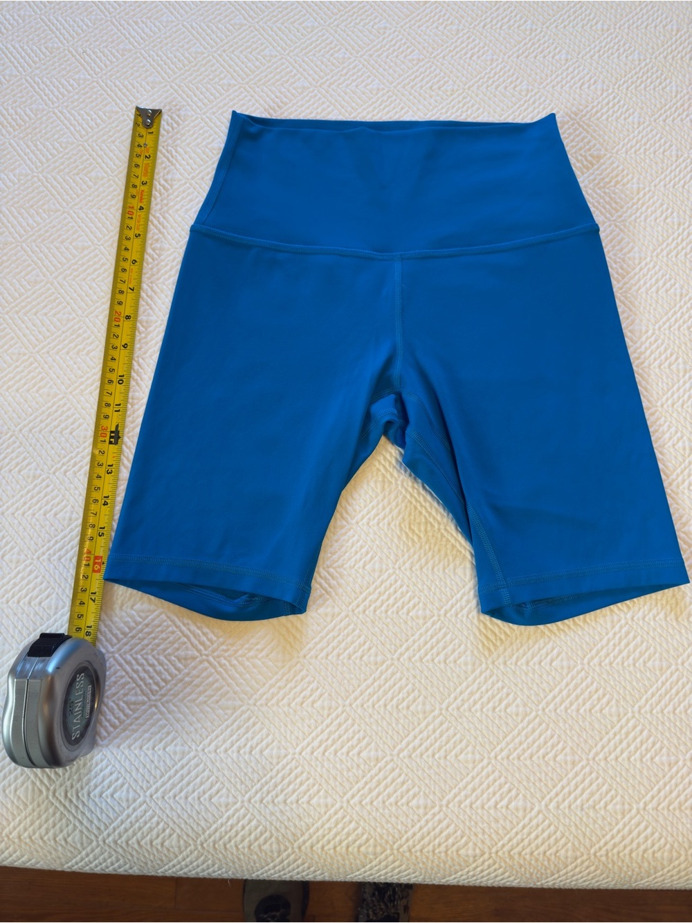lululemon Align High Rise Shorts 8”, size 6, Poolside Blue